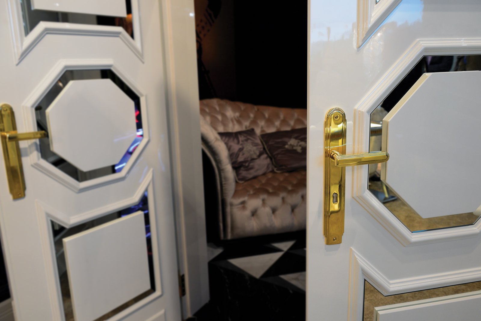"Italian designer door handle"
"Olivari door handles"
"Italian door handle"